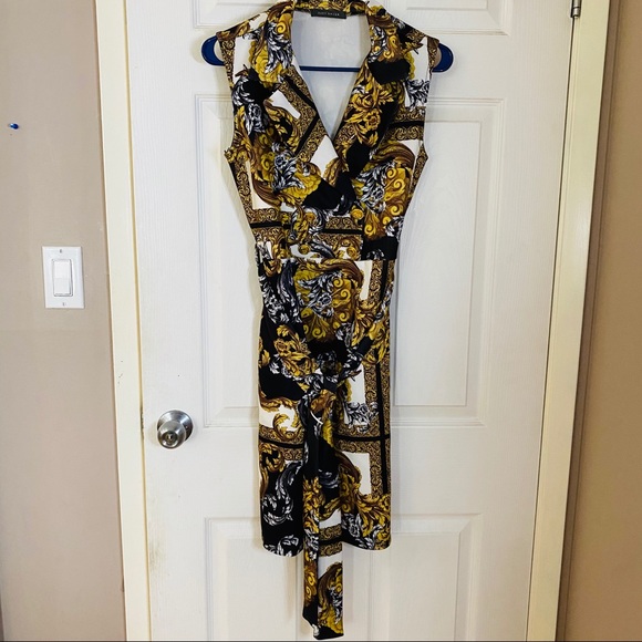 Tropical themed long dress with belt - Picture 2 of 7